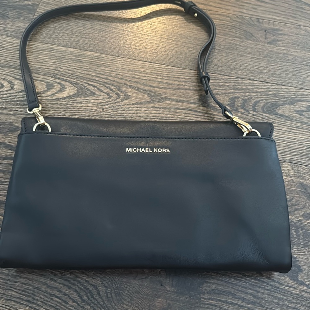 Micjhael Kors Chic Black and White Clutch with Wristlet